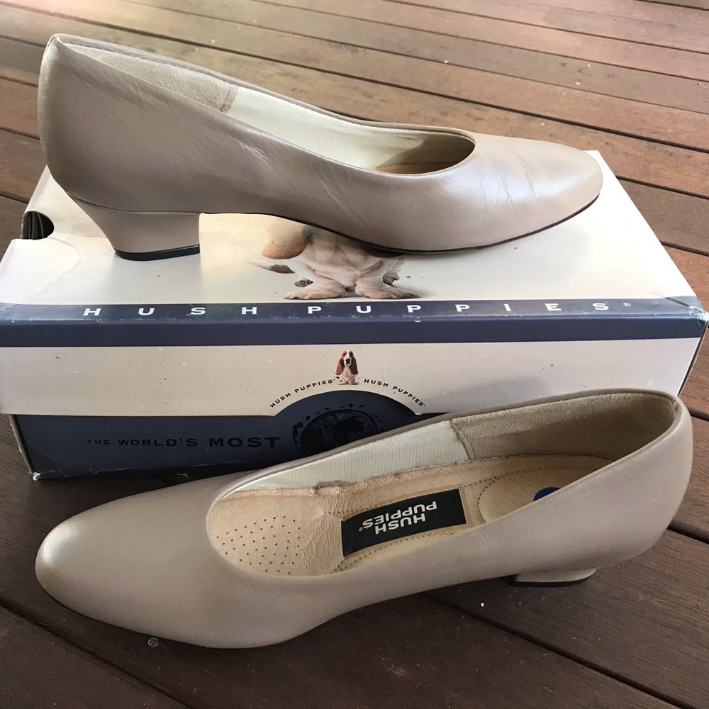 Vintage Taupe Leather Hush Puppies Pumps